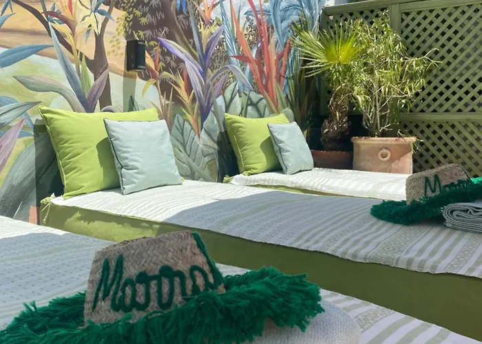Riad Dar Adal exclusivité 2 à 6 personnes petit déjeuner compris place jemaa El fna